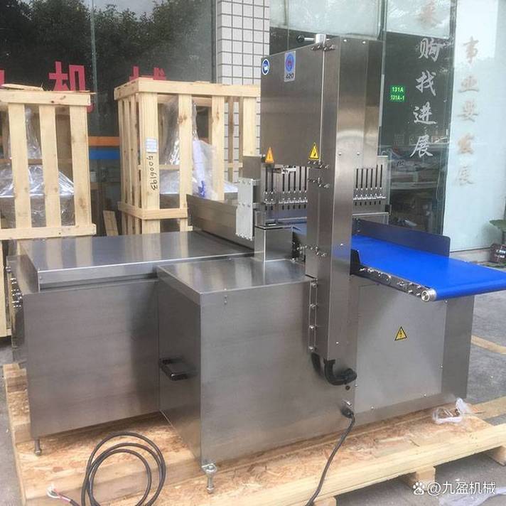当大型肉制品加工厂面临切割效率瓶颈,如何利用全自动锯骨机破局?