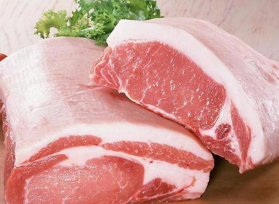 怎么挑选新鲜的肉,别被卖猪肉的坑了!小编教你怎么挑新鲜的肉!